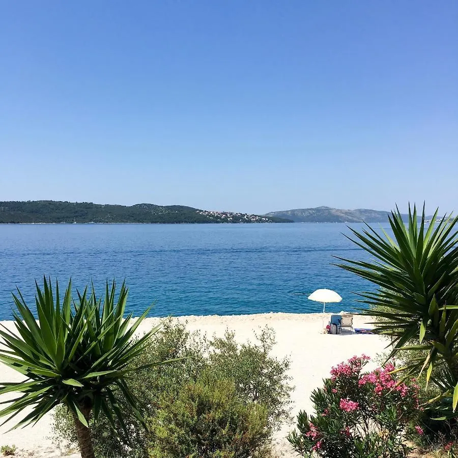 Mak Apartments Trogir 0*,  Croatia